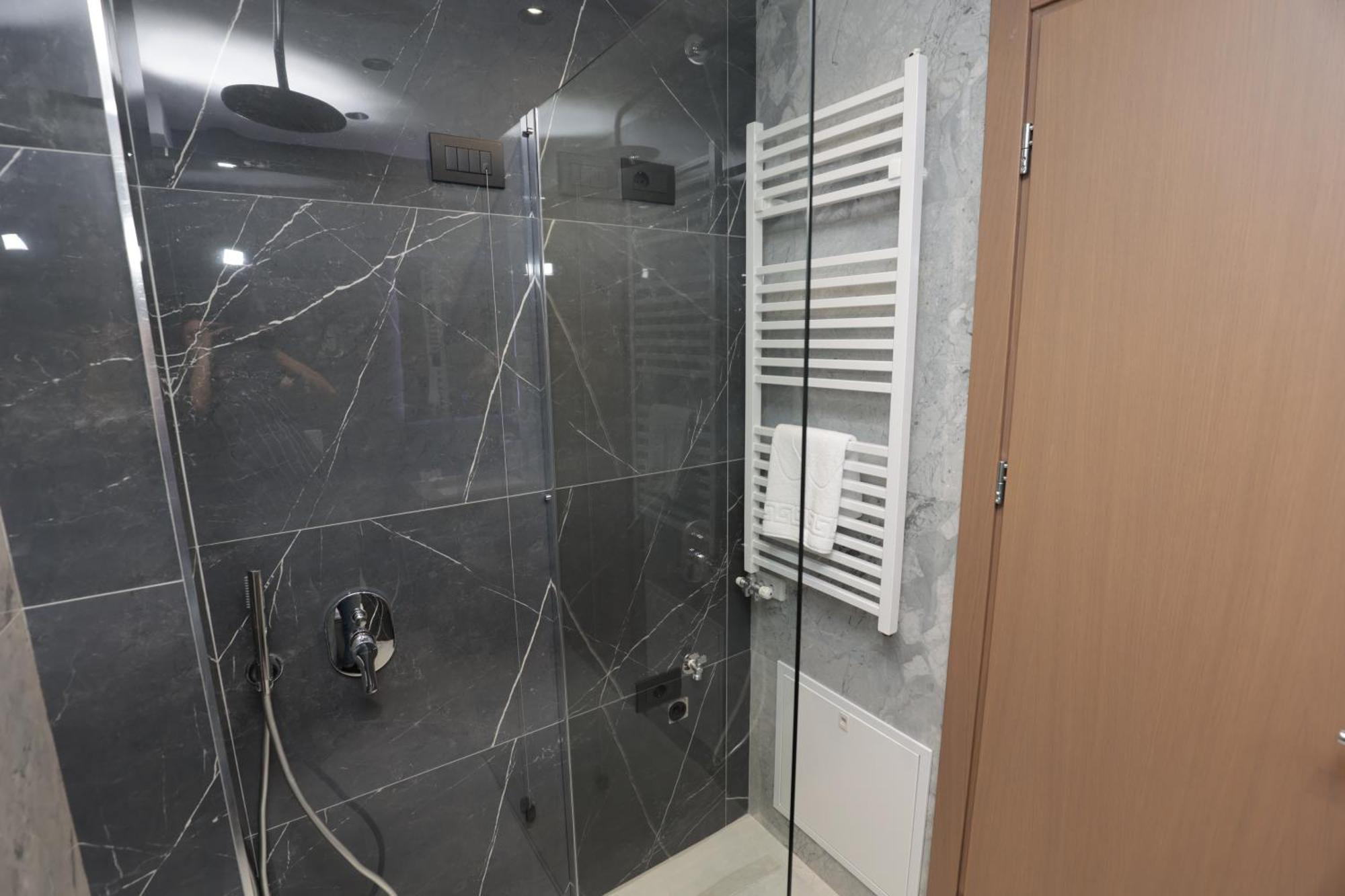 Residence Inn Hotel Тирана Экстерьер фото