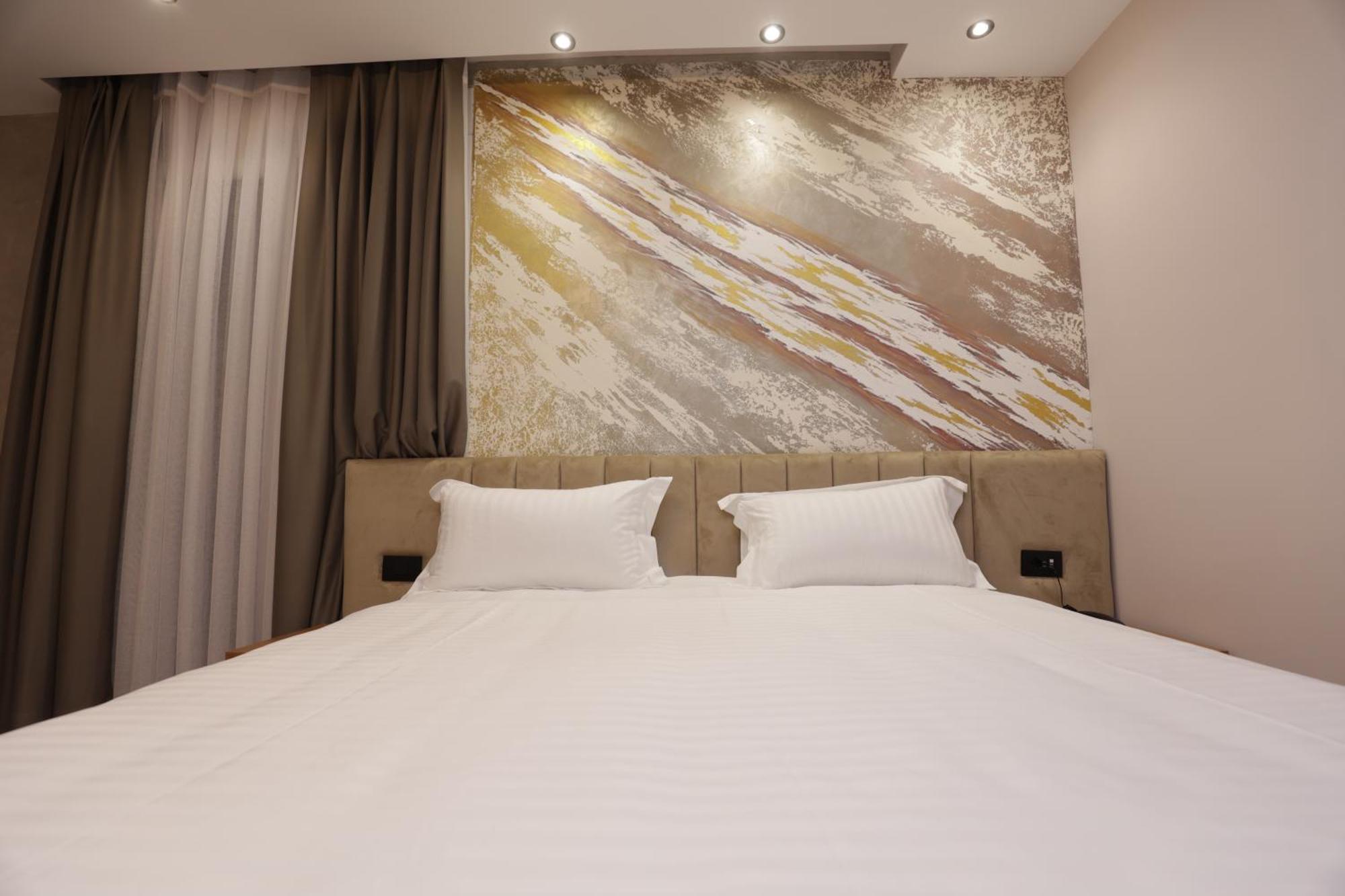 Residence Inn Hotel Тирана Экстерьер фото