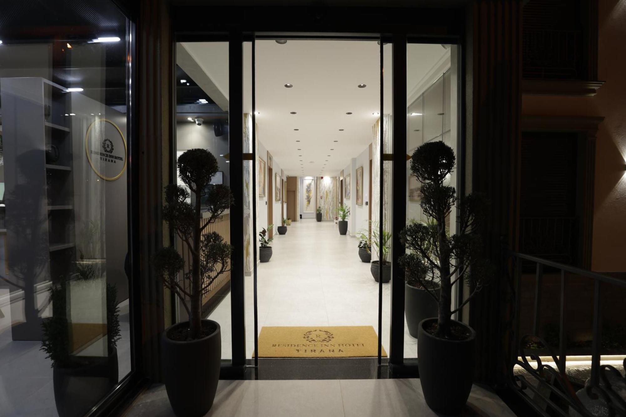 Residence Inn Hotel Тирана Экстерьер фото