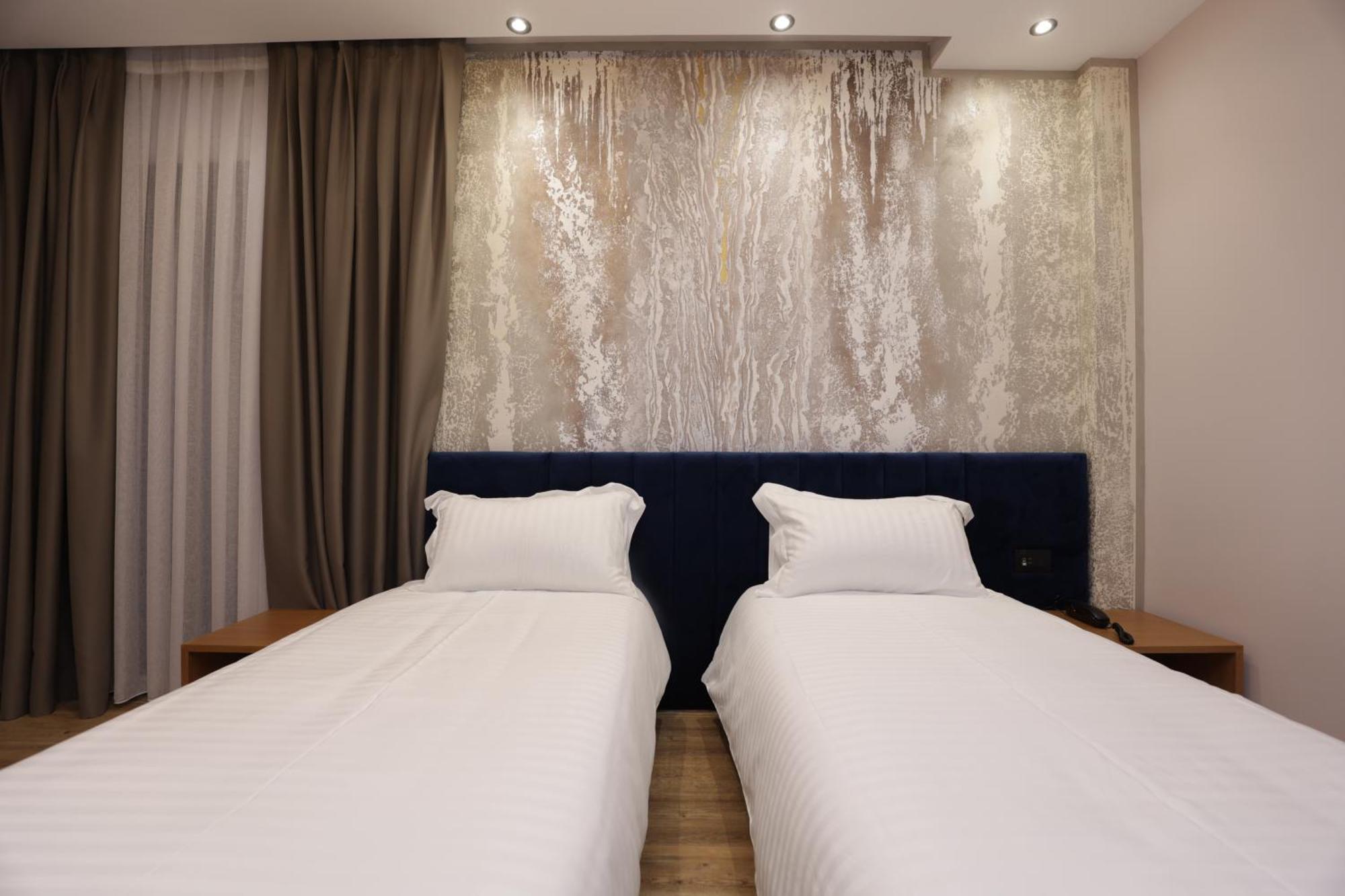 Residence Inn Hotel Тирана Экстерьер фото