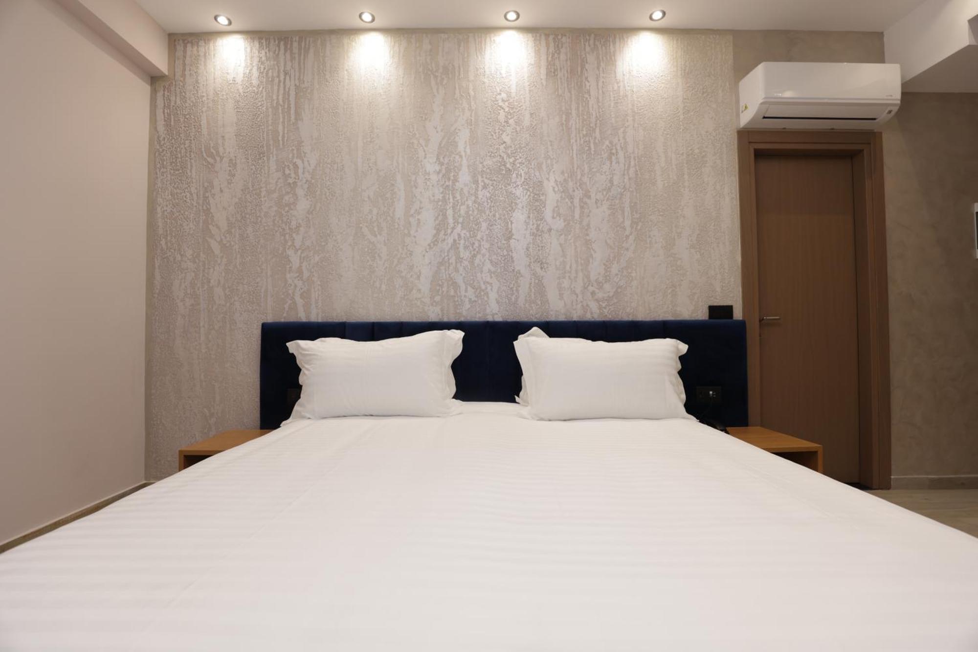 Residence Inn Hotel Тирана Экстерьер фото