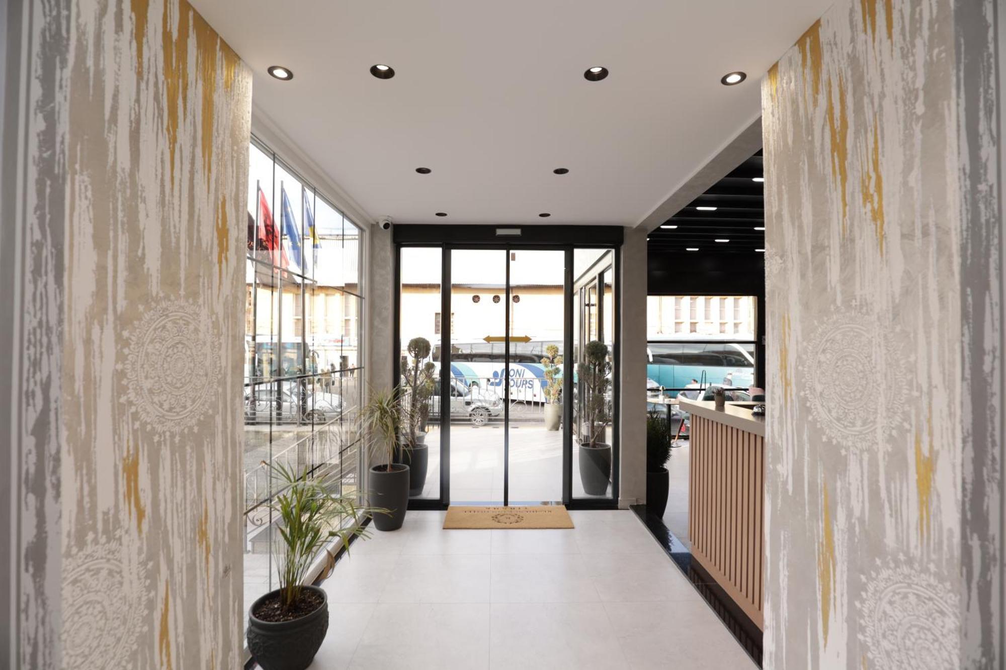 Residence Inn Hotel Тирана Экстерьер фото