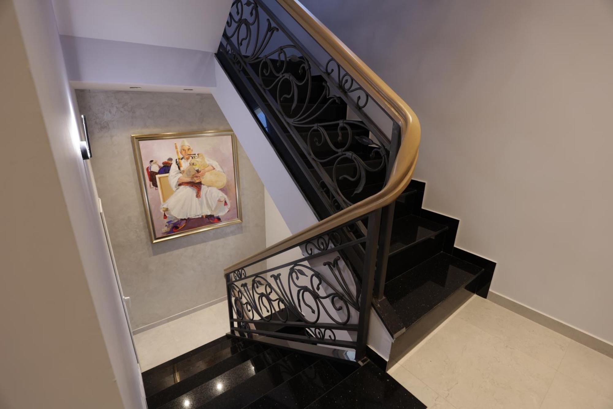 Residence Inn Hotel Тирана Экстерьер фото