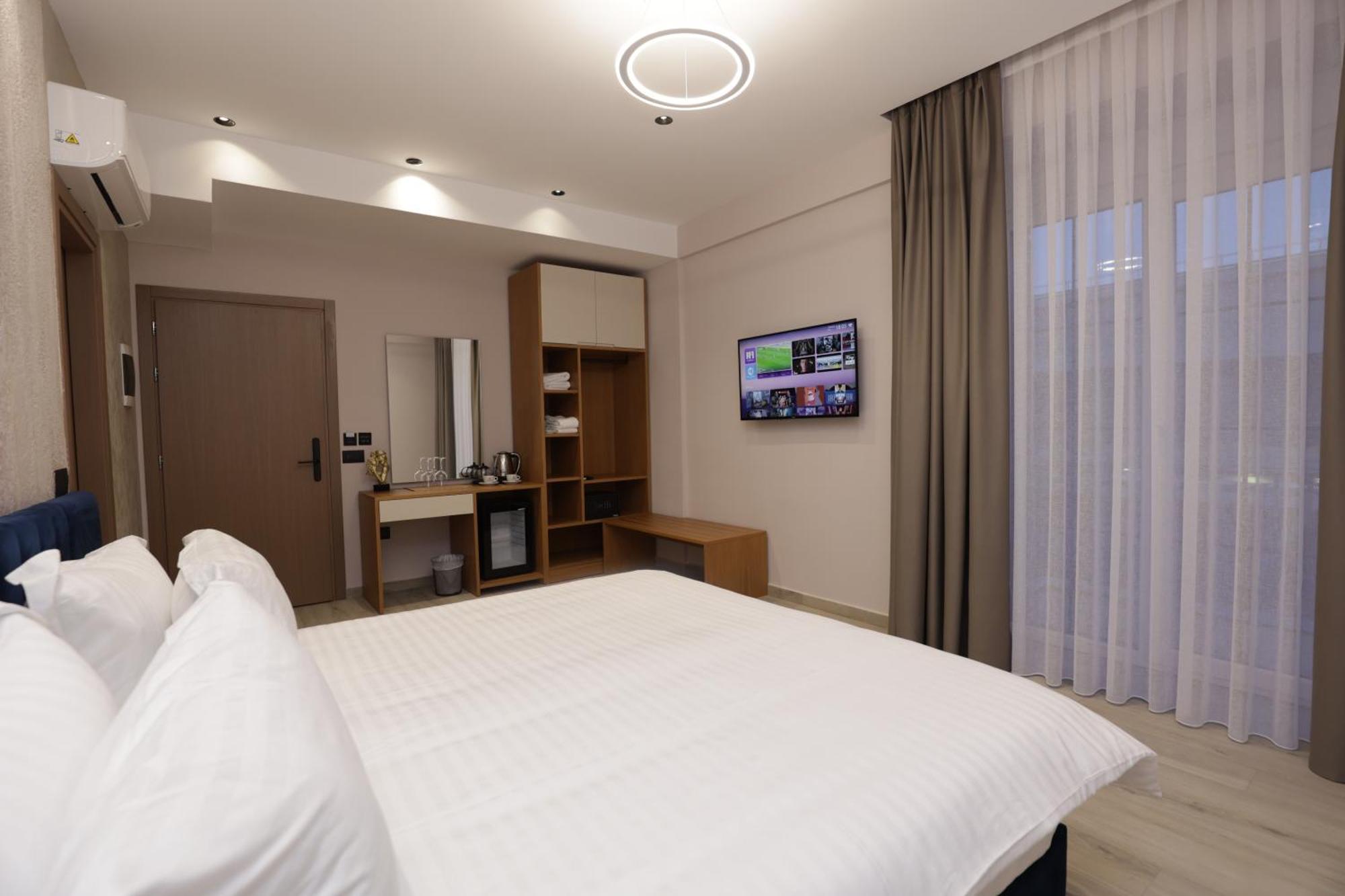 Residence Inn Hotel Тирана Экстерьер фото