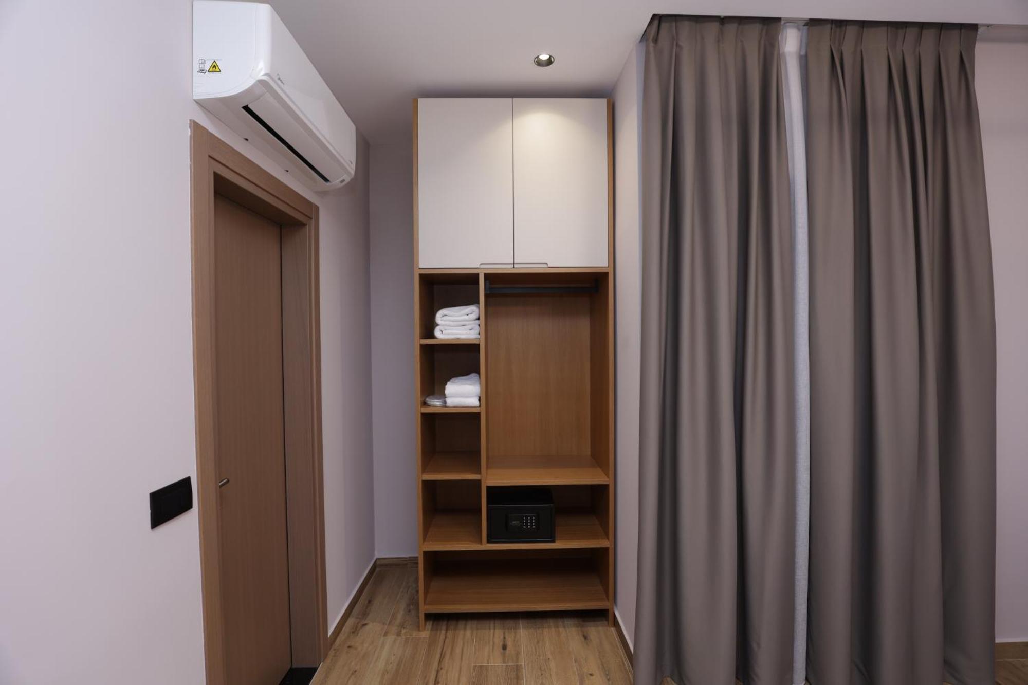 Residence Inn Hotel Тирана Экстерьер фото