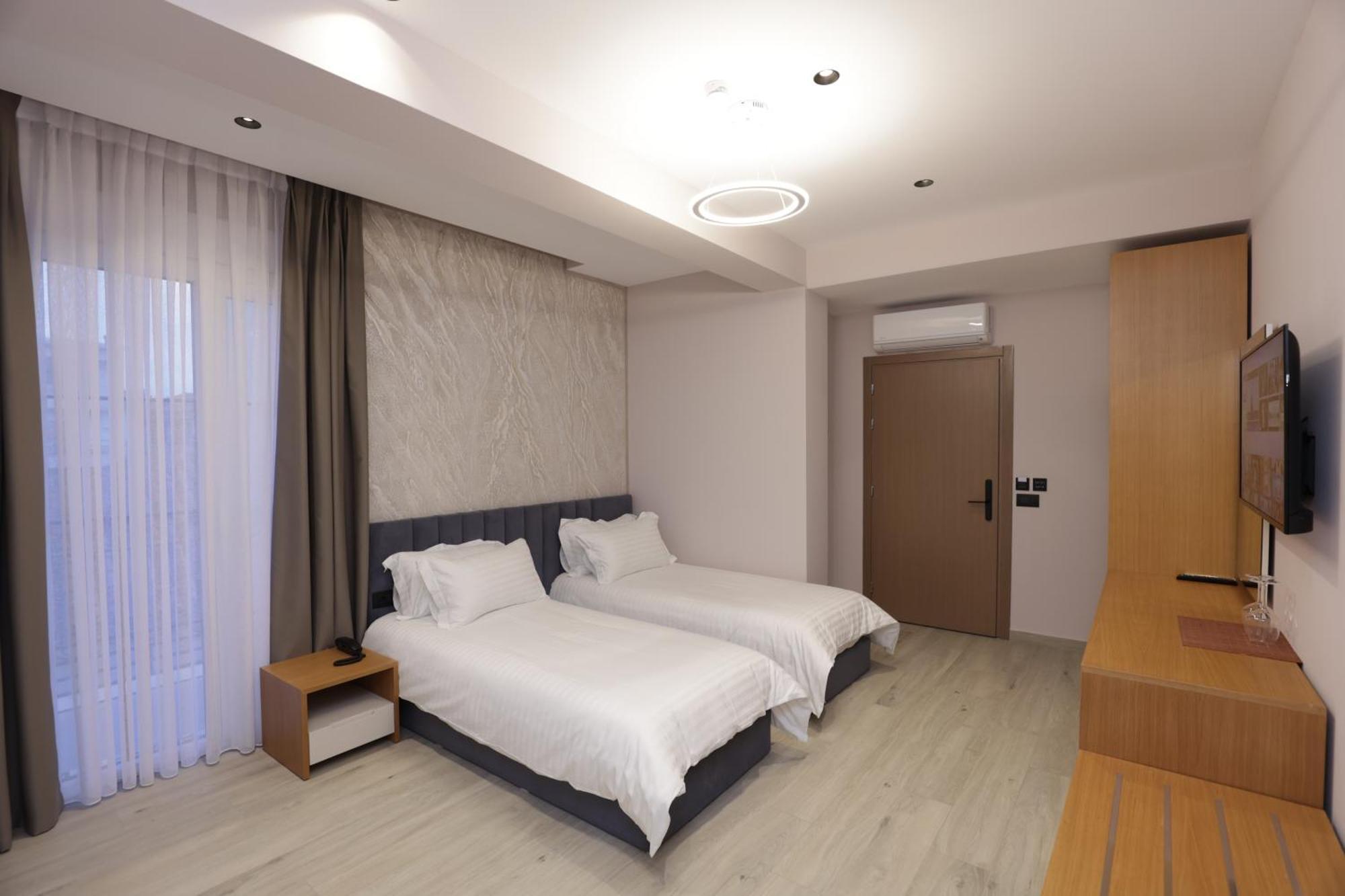 Residence Inn Hotel Тирана Экстерьер фото